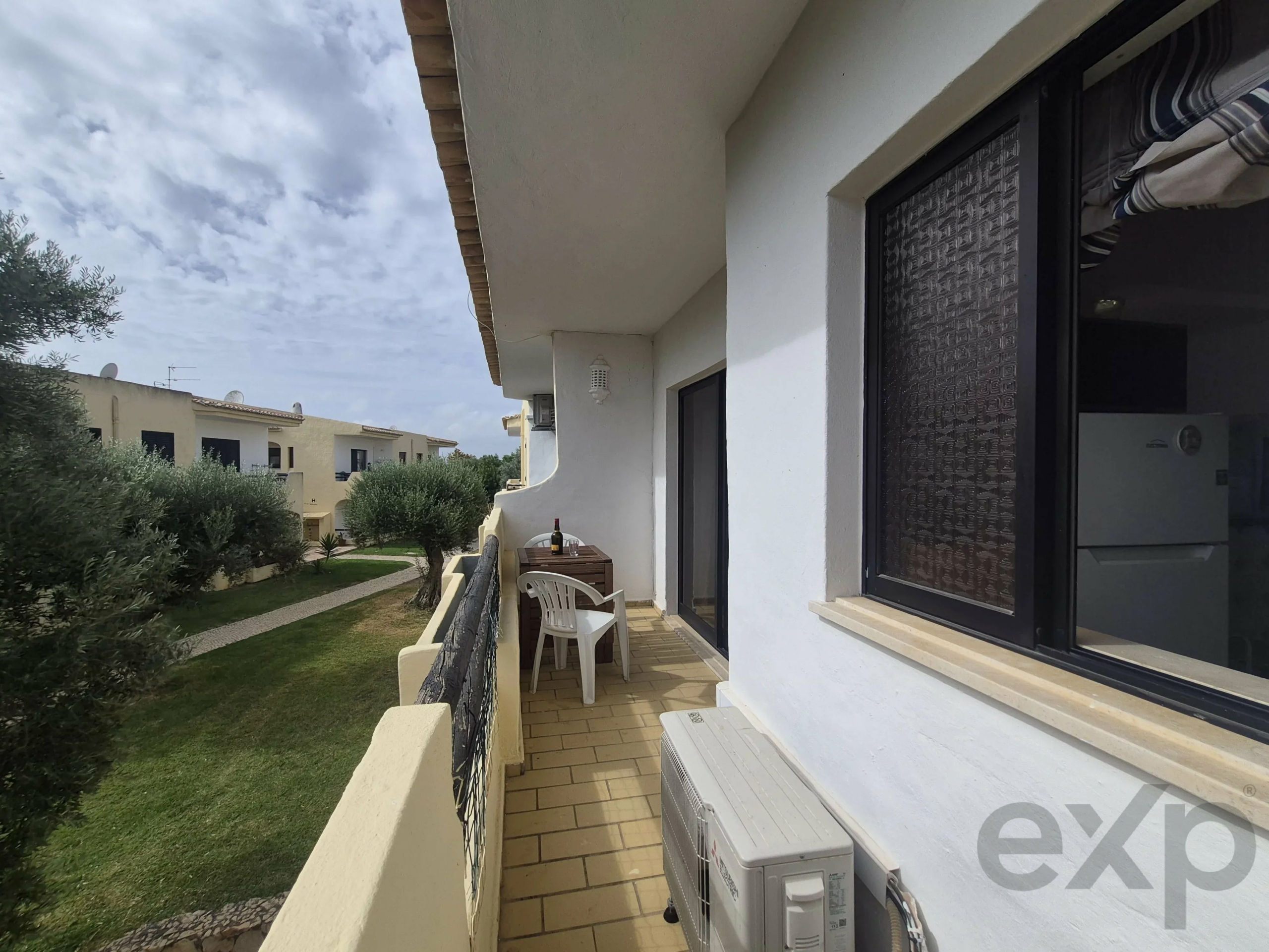 Bright south-facing one-bedroom apartment with balcony - Alvor