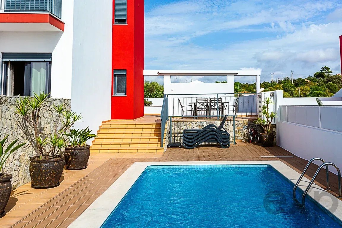Exceptional Detached House with Swimming Pool, Panoramic Views and Privacy, 3 Minutes from Loulé