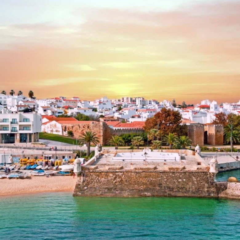 What Rental Yield Can You Expect From a Holiday Let in Lagos? (2026)
